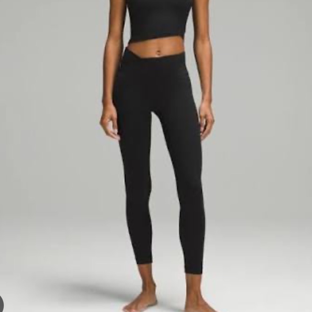 Lululemon asymmetrical waist align leggings size 6 - Picture 3 of 6